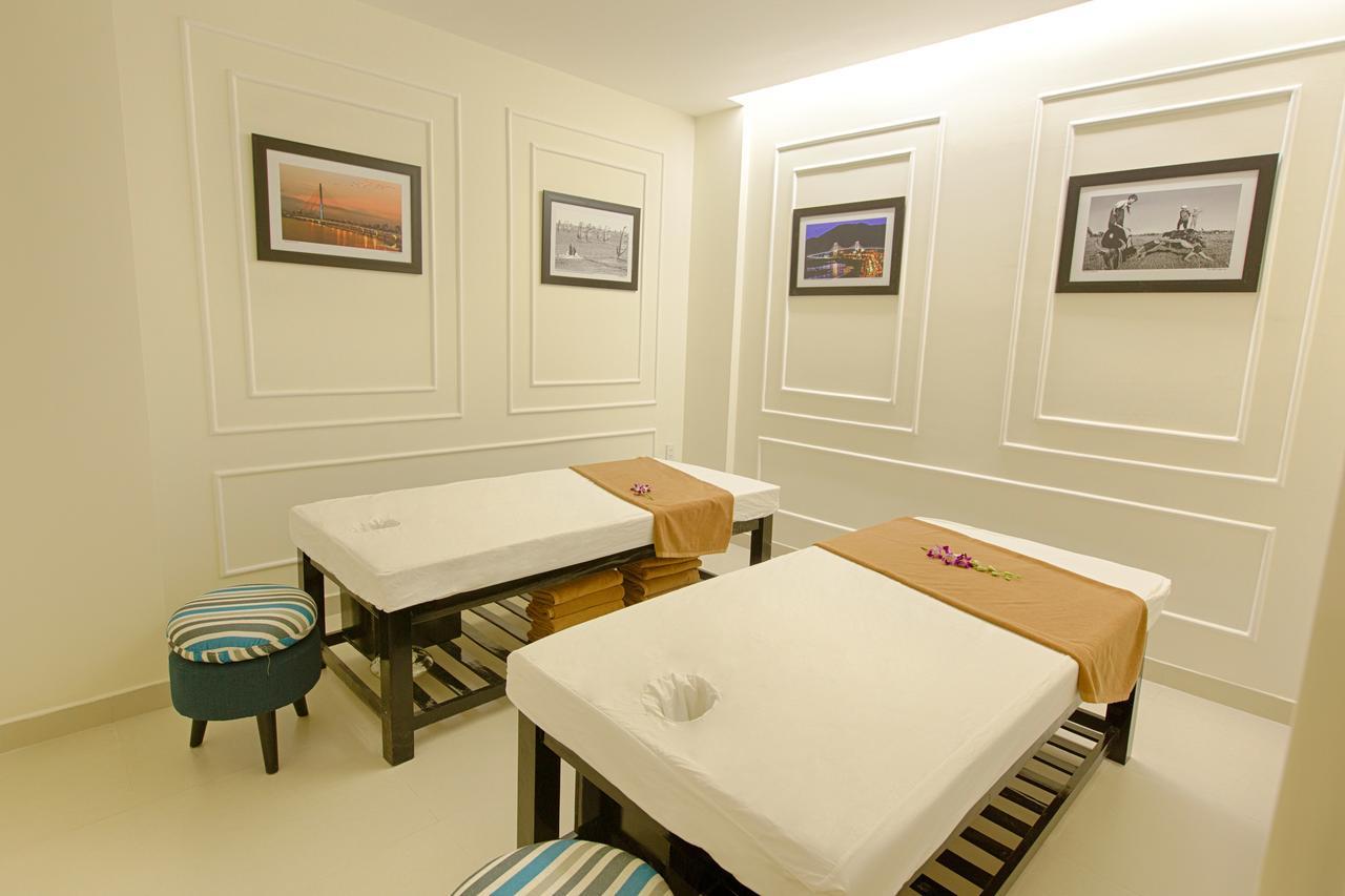 Central Hotel & Spa Danang Eksteriør billede